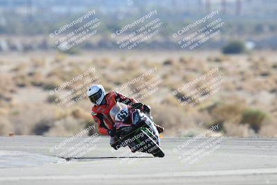 media/Dec-07-2025-CVMA (Sun) [[3e7d2de5dc]]/Race 12- Formula 40 MW and LW/